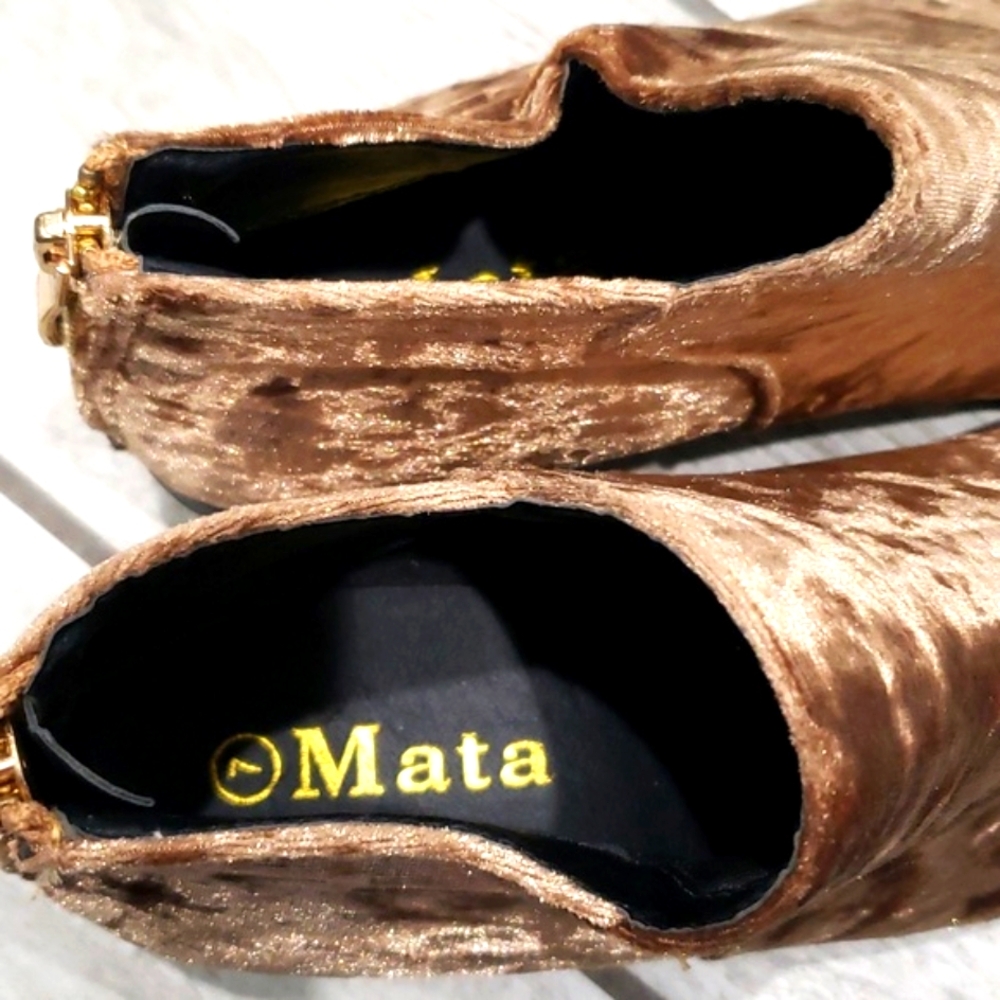 Mata heeled Velvet booties. - Picture 5 of 7